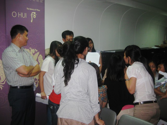 LG VINA cùng chung vai sát cánh (04-10-2012)